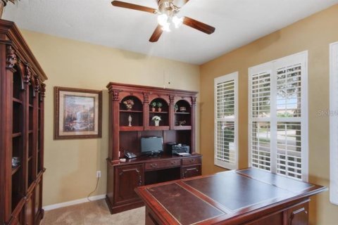 House in Tampa, Florida 4 bedrooms, 225.94 sq.m. № 1356450 - photo 8