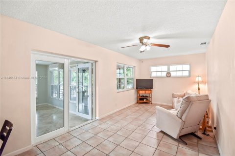 House in Fort Lauderdale, Florida 3 bedrooms, 154.03 sq.m. № 1356656 - photo 24