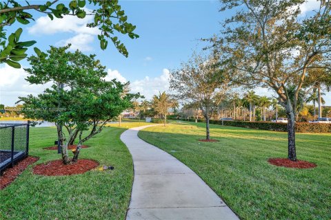 Condo in Cutler Bay, Florida, 2 bedrooms  № 1356654 - photo 30