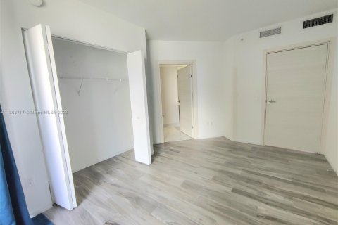 Copropriété à vendre à Miami, Floride: 2 chambres, 107.02 m2 № 411597 - photo 13