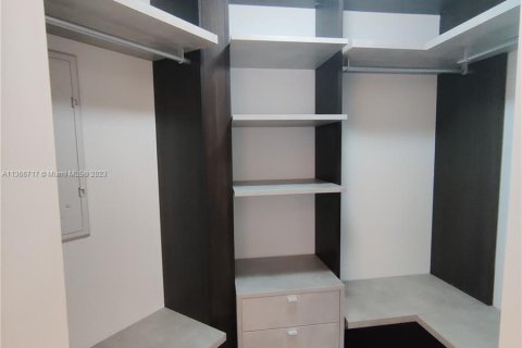 Condominio en venta en Miami, Florida, 2 dormitorios, 107.02 m2 № 411597 - foto 8