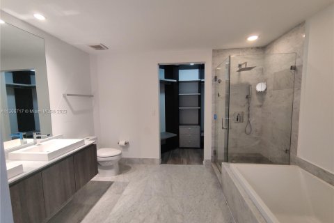 Copropriété à vendre à Miami, Floride: 2 chambres, 107.02 m2 № 411597 - photo 5