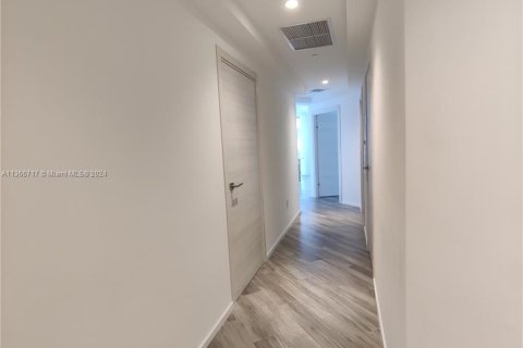 Condo in Miami, Florida, 2 bedrooms  № 411597 - photo 22