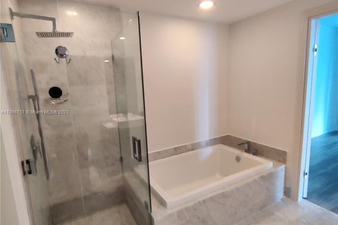 Copropriété à vendre à Miami, Floride: 2 chambres, 107.02 m2 № 411597 - photo 7