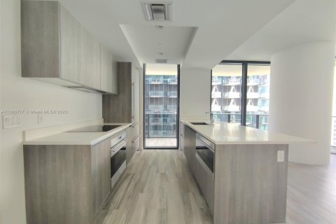 Condominio en venta en Miami, Florida, 2 dormitorios, 107.02 m2 № 411597 - foto 3