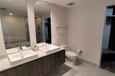 Copropriété à vendre à Miami, Floride: 2 chambres, 107.02 m2 № 411597 - photo 6