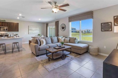 Casa en venta en Wimauma, Florida, 5 dormitorios, 242.01 m2 № 1393083 - foto 8