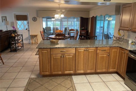 House in Okeechobee, Florida 3 bedrooms, 159.51 sq.m. № 1355564 - photo 7