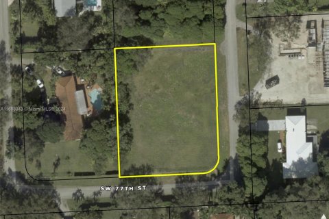 Terreno en venta en Miami, Florida № 1431448 - foto 8