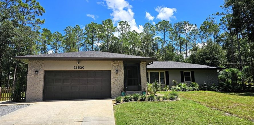 Villa ou maison à Dunnellon, Floride 3 chambres, 182.46 m2 № 1349480