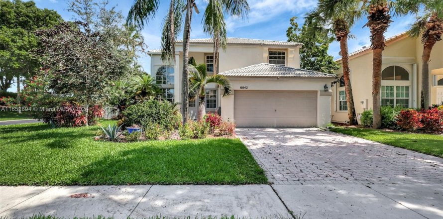 Villa ou maison à Lake Worth, Floride 5 chambres, 283.72 m2 № 1347925