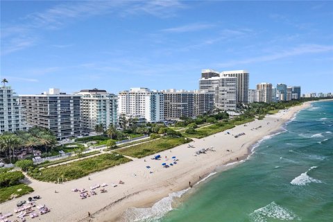 Copropriété à vendre à Surfside, Floride: 2 chambres, 108.7 m2 № 1167983 - photo 18