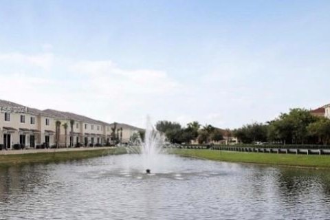 Adosado en venta en Miramar, Florida, 2 dormitorios, 114.55 m2 № 1384045 - foto 6