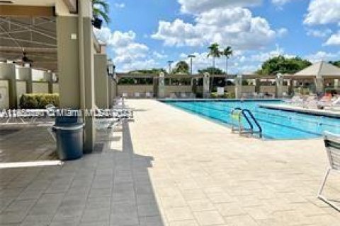 Condominio en venta en Coconut Creek, Florida, 2 dormitorios, 103.96 m2 № 1358511 - foto 6