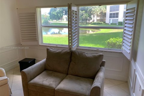 Condominio en venta en Coconut Creek, Florida, 2 dormitorios, 103.96 m2 № 1358511 - foto 11