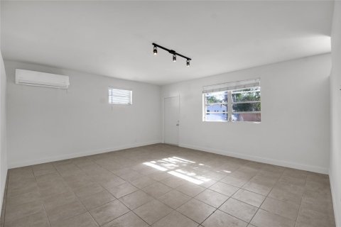 Immobilier commercial à vendre à Hollywood, Floride: 248.33 m2 № 1147056 - photo 30