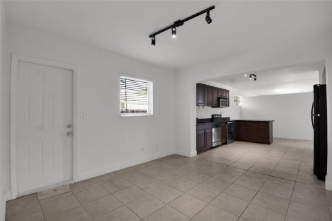 Immobilier commercial à vendre à Hollywood, Floride: 248.33 m2 № 1147056 - photo 20