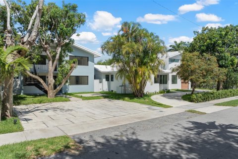 House in Fort Lauderdale, Florida 7 bedrooms, 434.04 sq.m. № 1147058 - photo 25