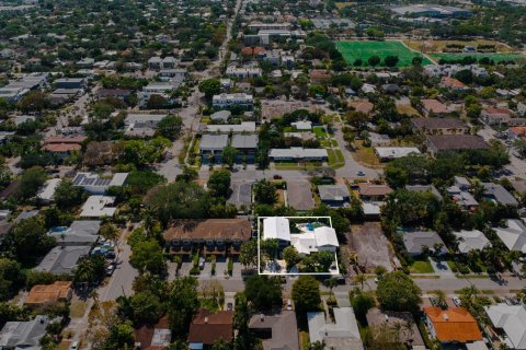 House in Fort Lauderdale, Florida 7 bedrooms, 434.04 sq.m. № 1147058 - photo 19