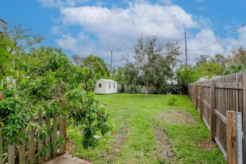 Villa ou maison à vendre à Tampa, Floride: 2 chambres, 86.31 m2 № 1407437 - photo 27