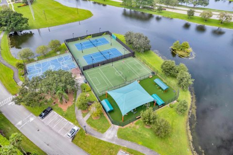 Villa ou maison à vendre à Boca Raton, Floride: 4 chambres, 209.87 m2 № 759141 - photo 2