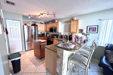 Casa en venta en Deerfield Beach, Florida, 4 dormitorios, 174.1 m2 № 868512 - foto 15