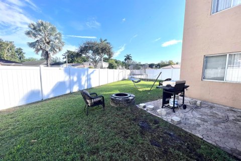 Casa en venta en Deerfield Beach, Florida, 4 dormitorios, 174.1 m2 № 868512 - foto 4