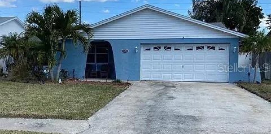 House in Largo, Florida 3 bedrooms, 103.31 sq.m. № 1357893