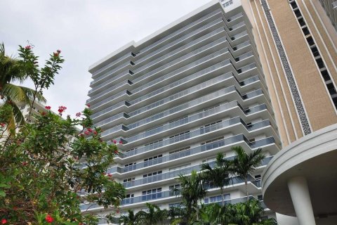 Condo in Fort Lauderdale, Florida, 1 bedroom  № 984056 - photo 9