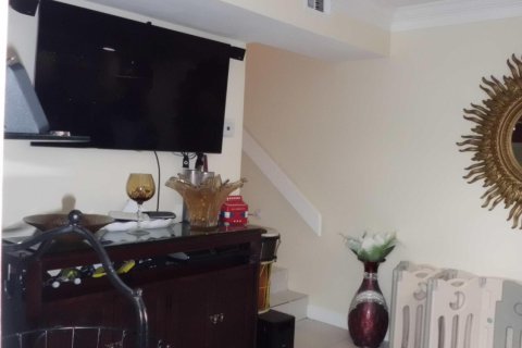 Townhouse in West Palm Beach, Florida 2 bedrooms, 113.15 sq.m. № 1223157 - photo 15