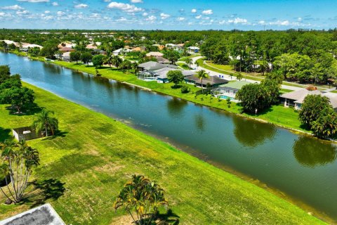 Copropriété à vendre à Royal Palm Beach, Floride: 2 chambres, 101.08 m2 № 1223158 - photo 2