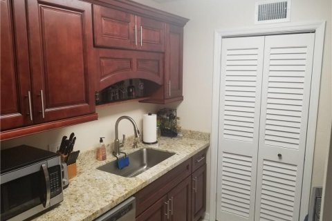 Condo in Boynton Beach, Florida, 2 bedrooms  № 1146260 - photo 5