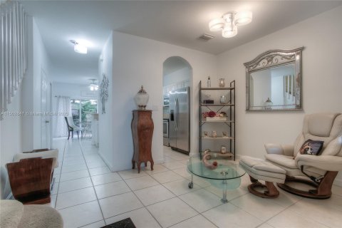 Adosado en venta en Homestead, Florida, 3 dormitorios, 108.6 m2 № 911024 - foto 4