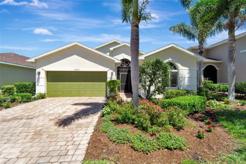 Casa en venta en Punta Gorda, Florida, 3 dormitorios, 170.2 m2 № 1126370 - foto 1