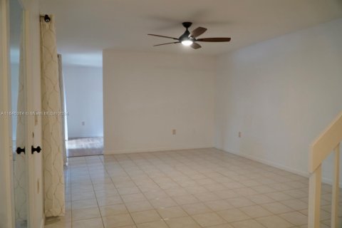 Townhouse in Palm Beach Gardens, Florida 2 bedrooms, 138.24 sq.m. № 1330700 - photo 8