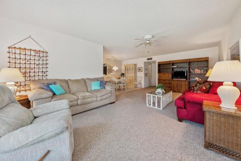 Condo in Delray Beach, Florida, 1 bedroom  № 510463 - photo 9