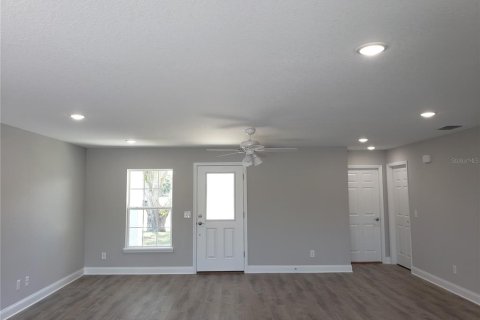 House in Sebring, Florida 3 bedrooms, 140.1 sq.m. № 1192274 - photo 4