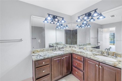 Adosado en venta en Treasure Island, Florida, 2 dormitorios, 171.4 m2 № 1303691 - foto 19