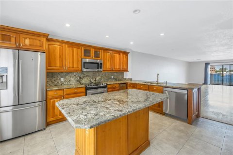 Adosado en venta en Treasure Island, Florida, 2 dormitorios, 171.4 m2 № 1303691 - foto 9