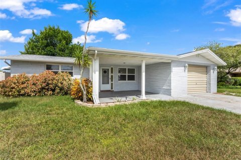 Casa en venta en New Port Richey, Florida, 2 dormitorios, 101.08 m2 № 1303890 - foto 2