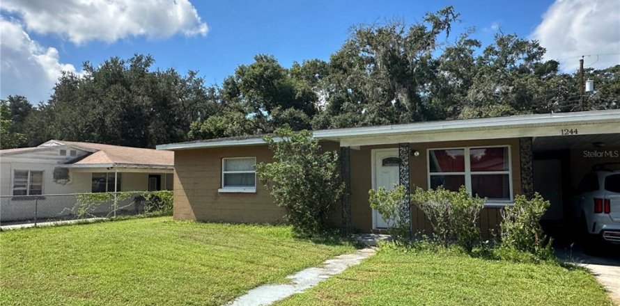 House in Lakeland, Florida 3 bedrooms, 84.54 sq.m. № 1386584