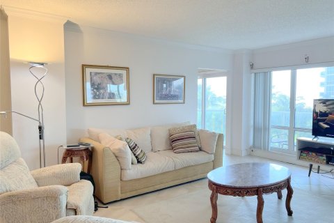 Condo in Fort Lauderdale, Florida, 2 bedrooms  № 987203 - photo 20