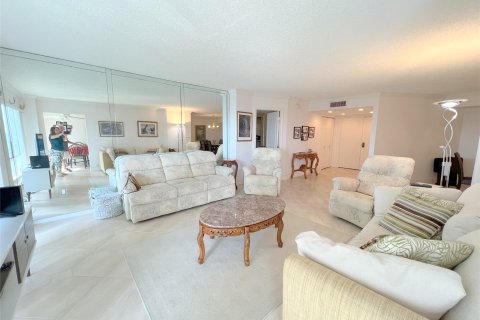 Condo in Fort Lauderdale, Florida, 2 bedrooms  № 987203 - photo 9