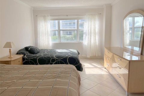 Condo in Fort Lauderdale, Florida, 2 bedrooms  № 987203 - photo 4