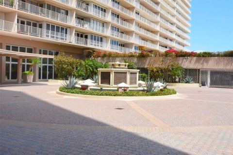 Condo in Fort Lauderdale, Florida, 1 bedroom  № 1210425 - photo 2