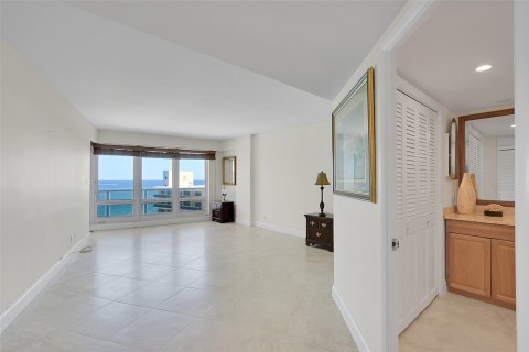 Condo in Fort Lauderdale, Florida, 1 bedroom  № 1210425 - photo 16