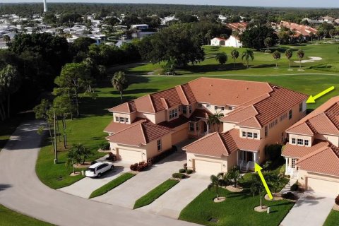 Copropriété à vendre à Punta Gorda, Floride: 3 chambres, 221.39 m2 № 957653 - photo 1