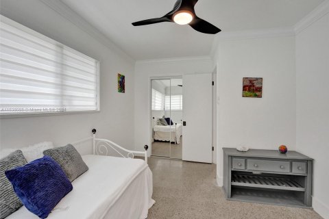 House in Fort Lauderdale, Florida 2 bedrooms, 174.1 sq.m. № 1309920 - photo 27