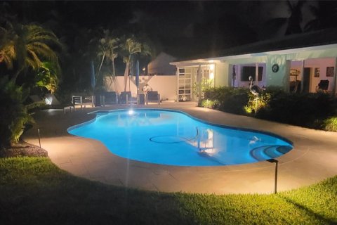 House in Wilton Manors, Florida 3 bedrooms, 165.18 sq.m. № 1188812 - photo 27