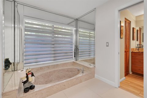 Villa ou maison à vendre à Coral Springs, Floride: 4 chambres, 257.53 m2 № 1188811 - photo 28